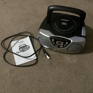 Cd Player and FM/AM Radio Combo